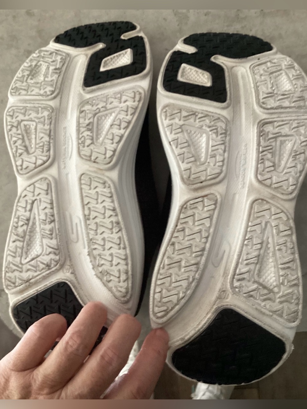 Skechers Max Cushion Endeavor Walking Shoes - Picture 5 of 5